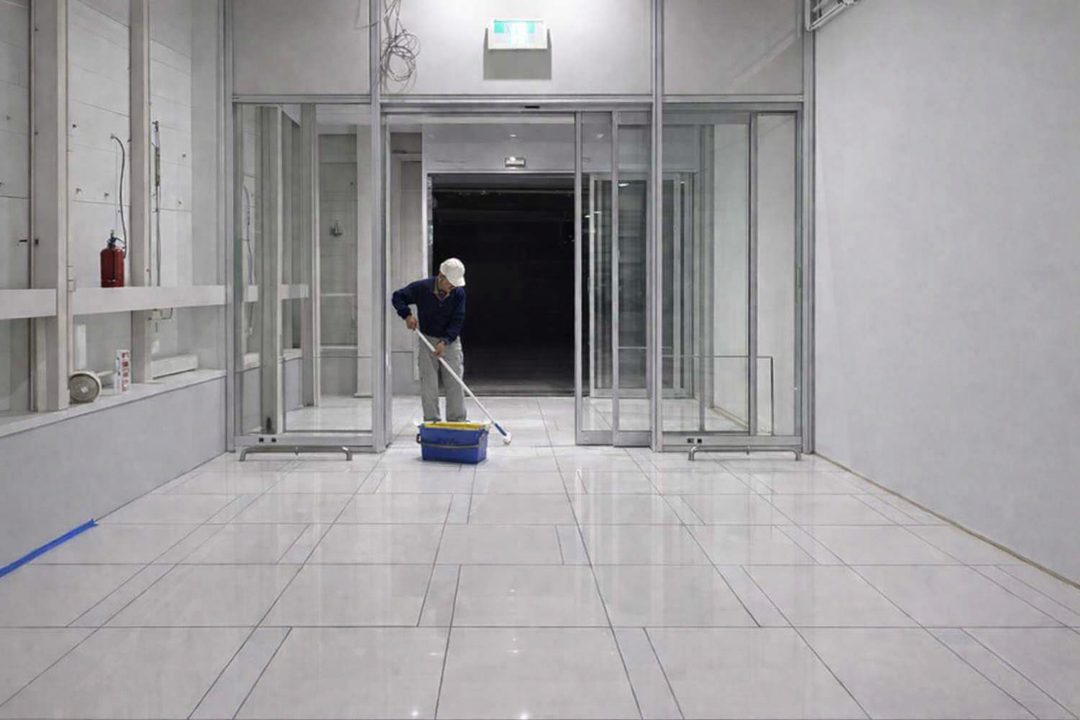 空港ターミナルの防滑施工