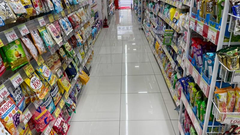 ドラッグストアでの緊急防滑施工の施工事例