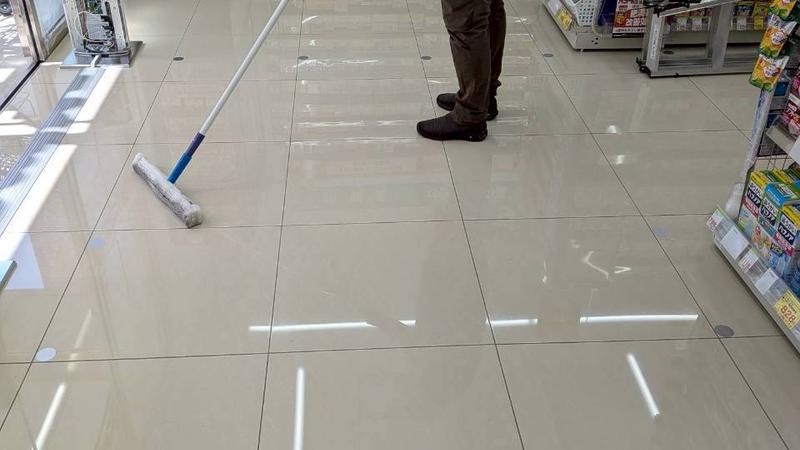 開店直前ドラッグストアの施工事例